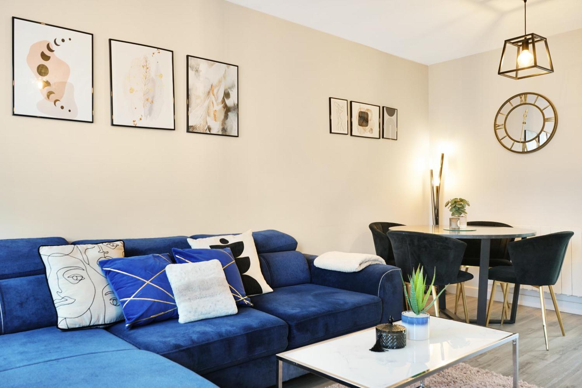 Cosy Corner In Aylesbury Near Stoke Mandeville Hospital & Town Centre With Private Parking 외부 사진