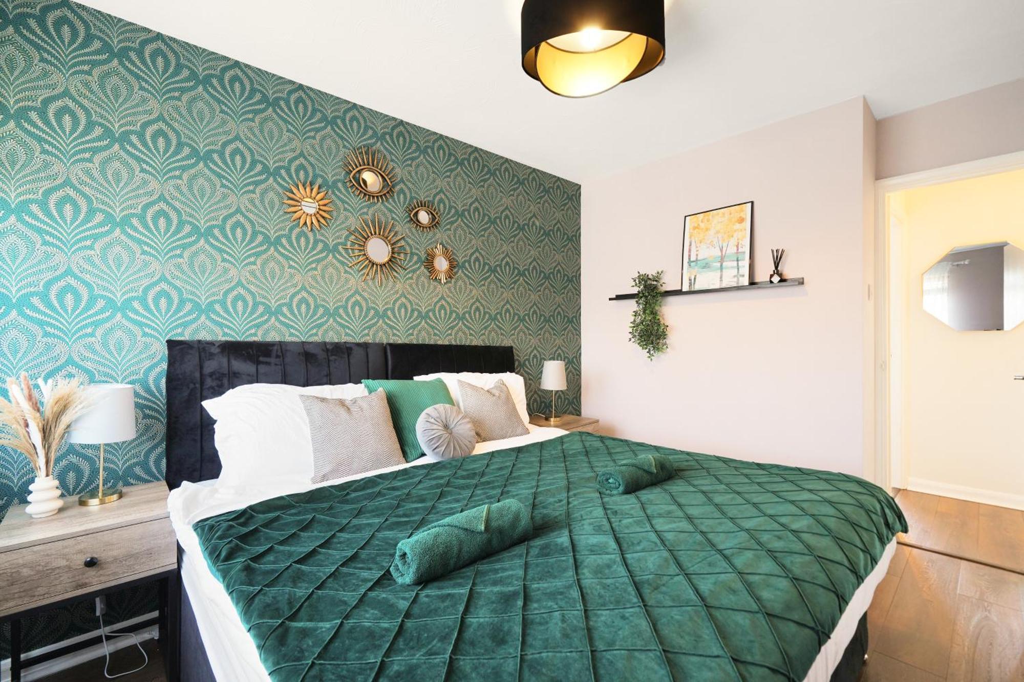 Cosy Corner In Aylesbury Near Stoke Mandeville Hospital & Town Centre With Private Parking 외부 사진