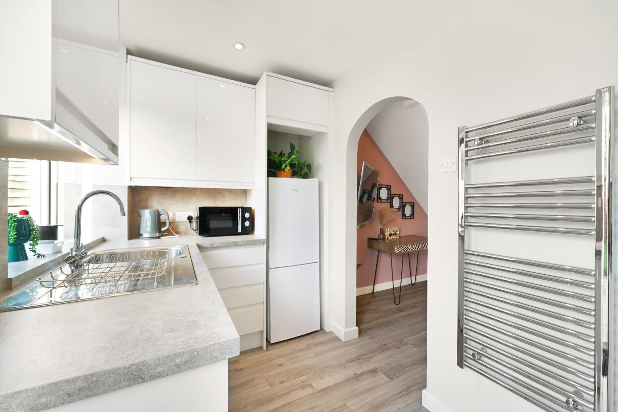 Cosy Corner In Aylesbury Near Stoke Mandeville Hospital & Town Centre With Private Parking 외부 사진