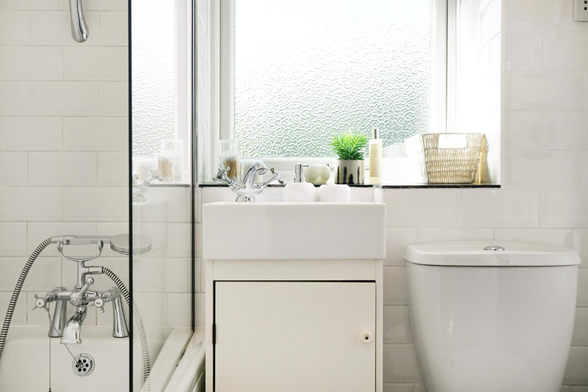Cosy Corner In Aylesbury Near Stoke Mandeville Hospital & Town Centre With Private Parking 외부 사진